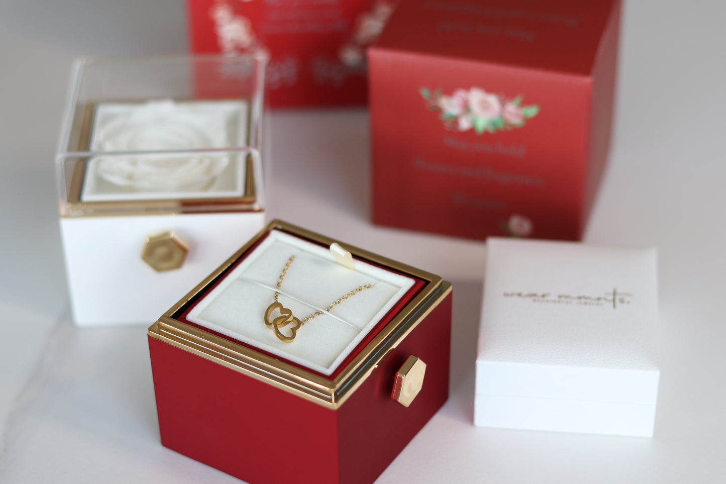 Custom couple names heart neckace + Rose Box